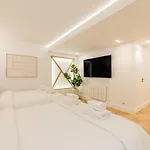 1#new 8 Personnes- Saint Germain Notre-dame *