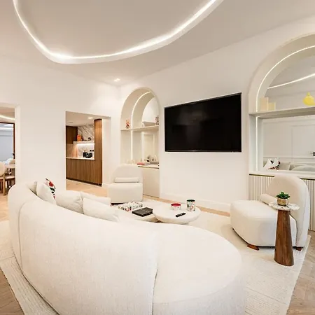 1#new 8 Personnes- Saint Germain Notre-dame باريس