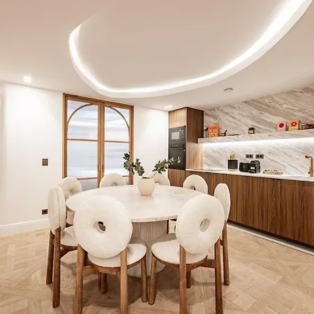 1#new 8 Personnes- Saint Germain Notre-dame *